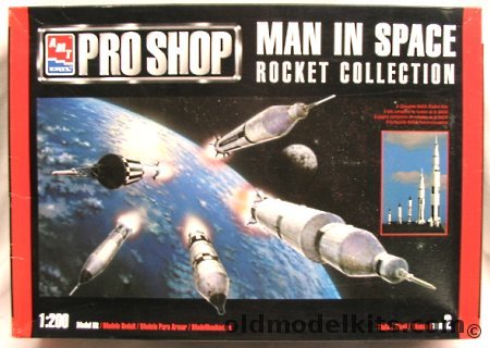 AMT 1/200 Man in Space Saturn V / Saturn 1B / Mercury Redstone / Atlas and Titan II - With Original Cardboard Diorama, 30037 plastic model kit